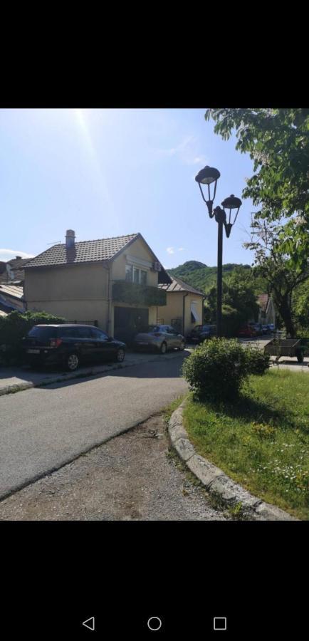 Apartman Sunny Apartment Cetinje Luaran gambar